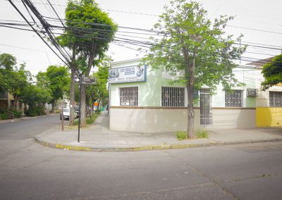 clínica Veterinaria Los Robles - Alimentos de mascotas, Farmacia, Cuidado de animales